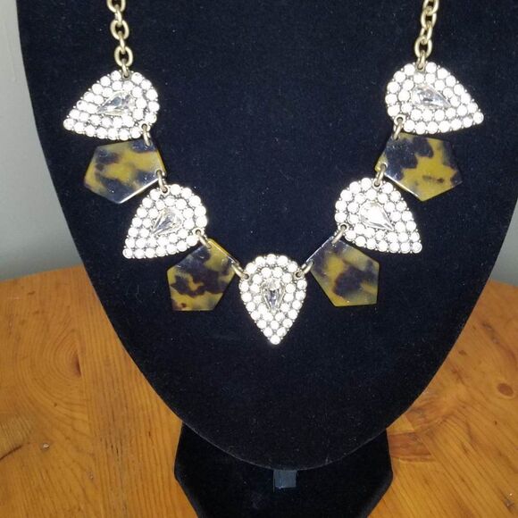 J Crew Faux Tortoiseshell & Pear Shped Rhinestone Statement Necklace - Picture 8 of 8